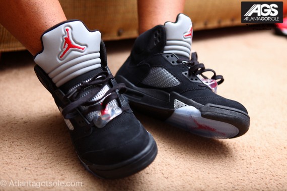 air-jordan-v-black-metallic-silver-07 Air Jordan V: Black Metallic Silver Detailed Look