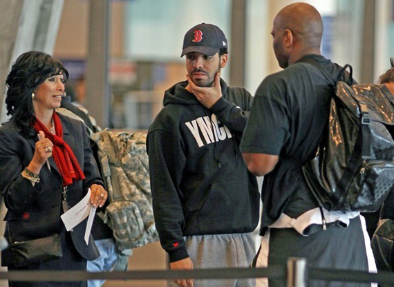 drake-wearing-air-jordan-iii-white-cement-05 Drake Wearing Air Jordan III White Cement