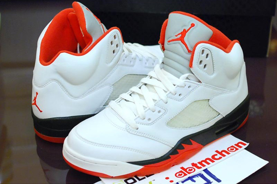 air-jordan-v-white-black-orange-trial-sample-00 Air Jordan V: White Black Orange Trial Sample