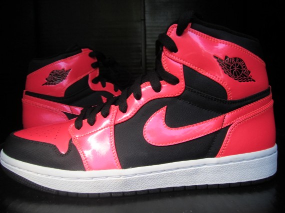 air-jordan-1-infrared-sample-00 Air Jordan 1: Black Infrared Sample