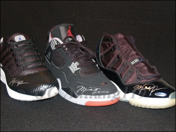 OLYMPUS DIGITAL CAMERA Autographed Air Jordan Collection