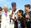 nick-cannon-world-record-for-hugging-11