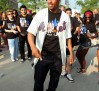 nick-cannon-world-record-for-hugging-14