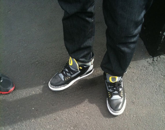 air-jordan-iii-oregon-black-on-foot-02 Air Jordan III: Oregon Away On Foot Images