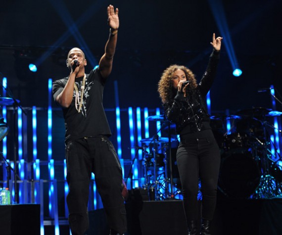 jayz-performs-at-iheartradio-music-festival-01 Jay Z Wearing Air Jordan III Black Cement @ iHeartRadio Music Festival
