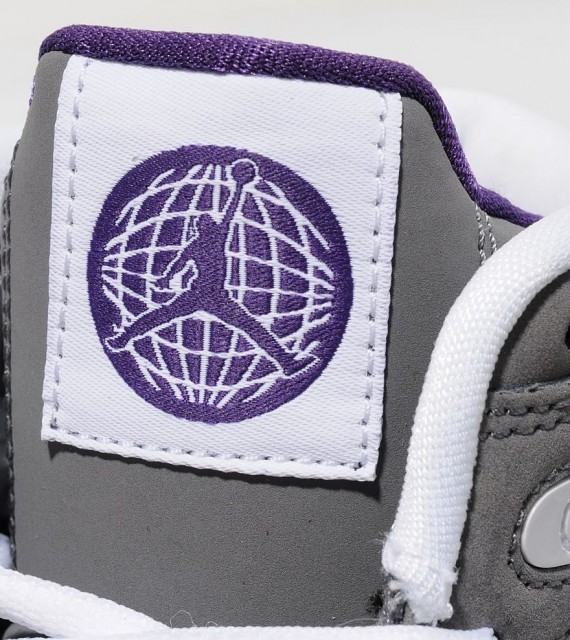Jordan ISO 2: Light Granite   Club Purple