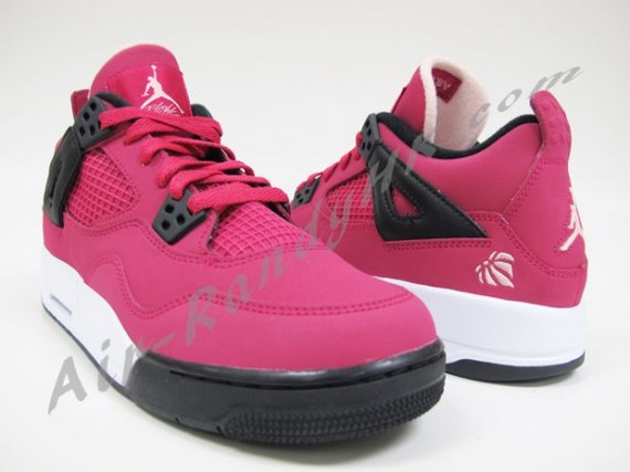 Air Jordan IV GS: Voltage Cherry 