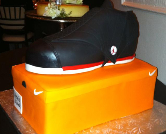 air-jordan-xvi-sneaker-cake-summary Air Jordan XVI: Sneaker Cake