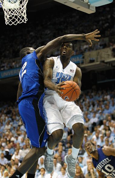 ncaa-feet-11-22-04 NCAA Feet: Games of November 22, 2011