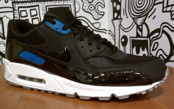 Nike Air Max 90: Space Jam Homage