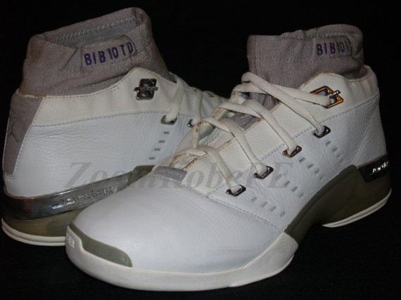 Air Jordan XVII Mid: Mike Bibby Player Exclusive