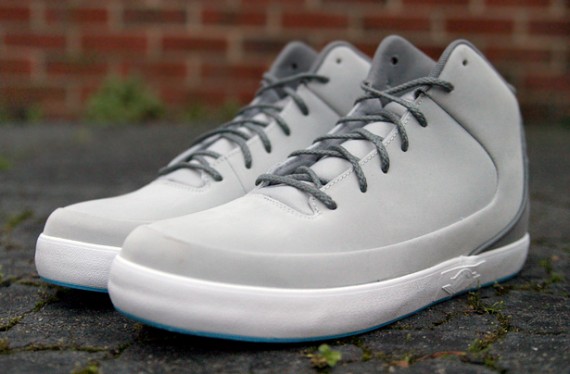 jordan-grown-v.9-cool-grey-imperial-blue-00 Jordan V.9 Grown: Wolf Grey Current Blue