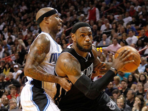 nba-feet-quentin-richardson-air-jordan-xiii-black-royal-pe-summary NBA Jordans On Court: Quentin Richardson Wears Air Jordan XIII Away PE