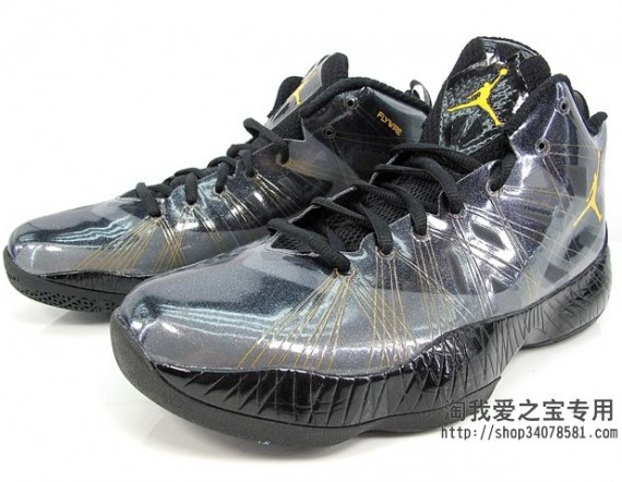 air-jordan-2012-lite-black-university-gold-00 Air Jordan 2012 Lite: Black University Gold