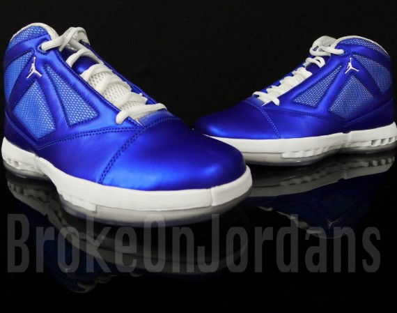 air-jordan-xvi-metallic-blue-white-sample-00 Air Jordan XVI: Metallic Blue/White Sample