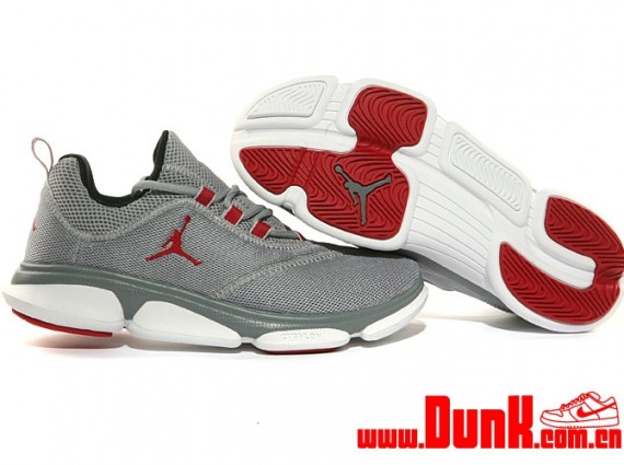 jordan-rcvr-wolf-grey-gym-red-black-00 Jordan RCVR: Wolf Grey Gym Red Black