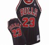 michael-jordan-bulls-jersey-02