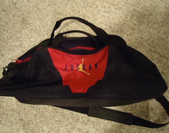 vintage-gear-air-jordan-gym-bag-00 Vintage Gear: Air Jordan Gym Duffel Bag