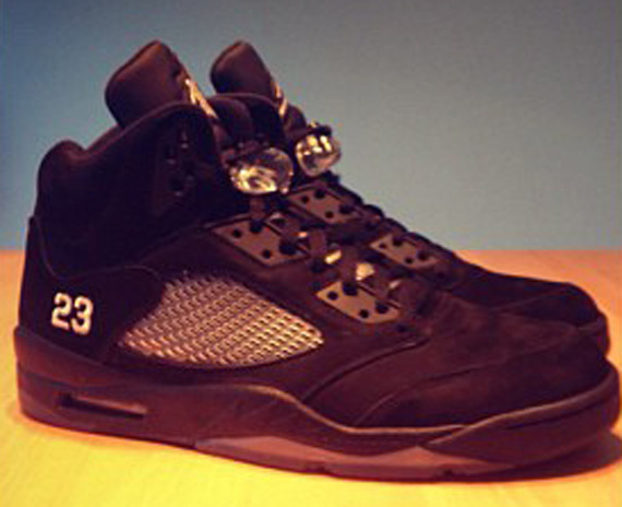 Air Jordan V: Black Out Sample