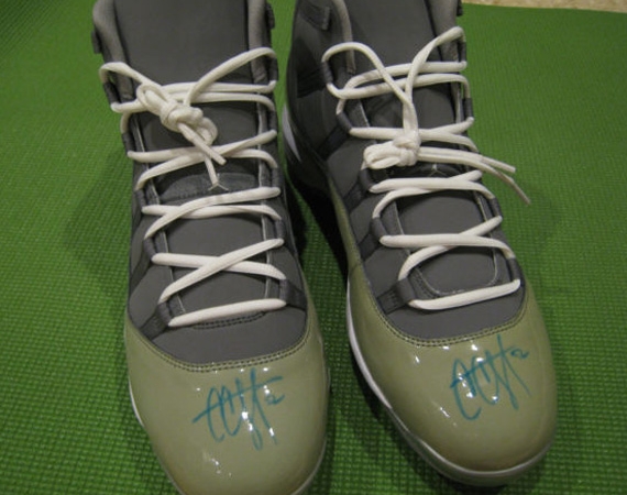 air-jordan-xi-cool-grey-c-c-sabathia-pe-07 Air Jordan XI: “Cool Grey” – C.C. Sabathia Autographed PE