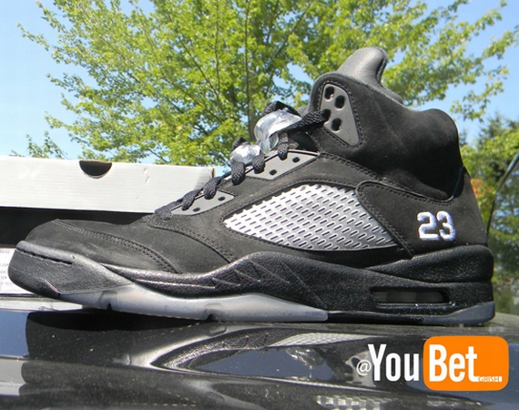 air-jordan-v-black-white-sample-available-on-ebay-03 Air Jordan V: Black/White Sample | Available on eBay