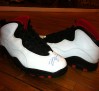 air-jordan-x-chicago-og-autographed-pair-12