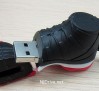 air-jordan-xi-bred-usb-key-chain-03
