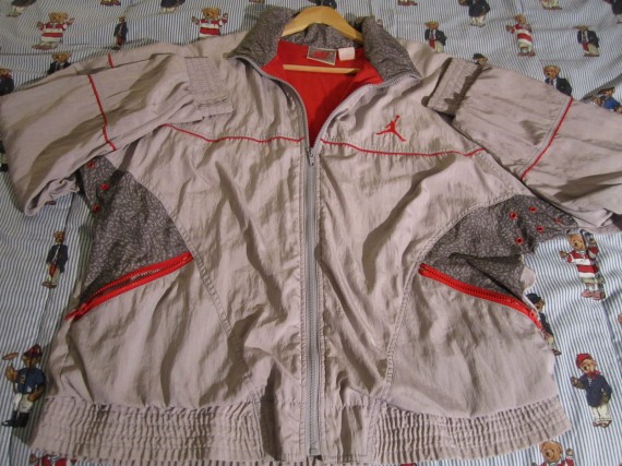 Vintage Gear: Air Jordan III White/Cement Windbreaker