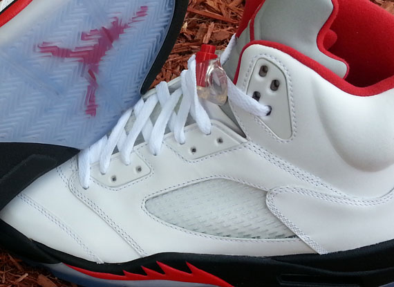 Air Jordan V: White – Fire Red – Black