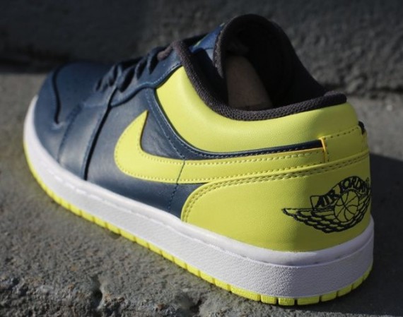 air-jordan-1-low-squadron-blue Air Jordan 1 Low: Squadron Blue