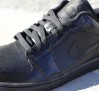 air-jordan-1-low-black-01