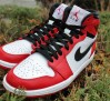 air-jordan-1-retro-high-bulls-sneakers-04