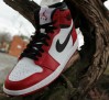 air-jordan-1-retro-high-bulls-sneakers-05