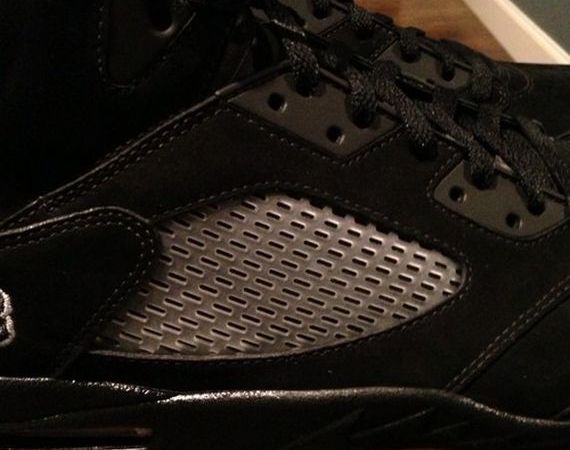Air Jordan V “Blackout” Sample