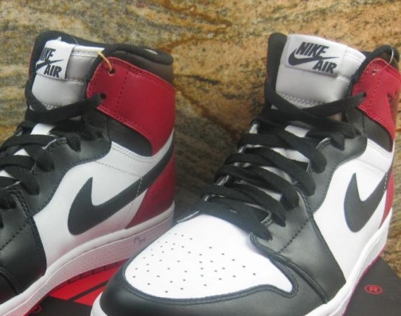 Air Jordan 1 Retro High OG “Black Toe” Air Jordan 1 Retro High OG “Black Toe”