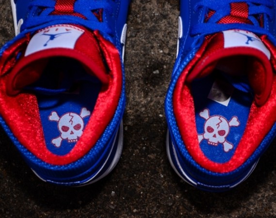 Air Jordan 1 Mid: Pistons Available Air Jordan 1 Mid: Pistons Available