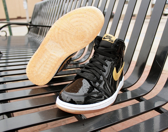 jordan black and gold sneakers