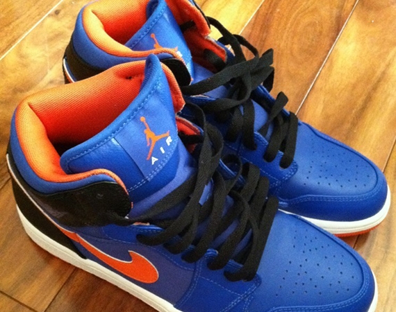 Air Jordan 1 Mid: “Knicks Ripstop” Sample Air Jordan 1 Mid: “Knicks Ripstop” Sample