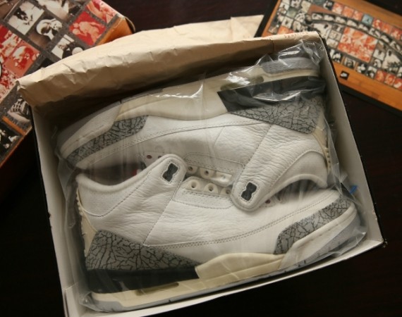 Air Jordan III: White/Cement 1994 Retro Air Jordan III: White/Cement 1994 Retro