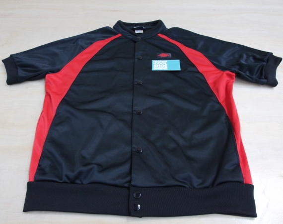 Vintage Gear: Air Jordan 1 Shooting Shirt Vintage Gear: Air Jordan 1 Shooting Shirt