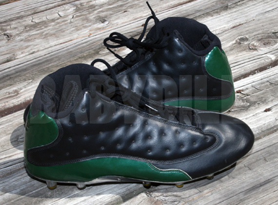 terrell owens jordan cleats