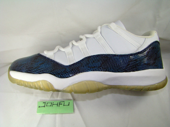2001 snakeskin 11s