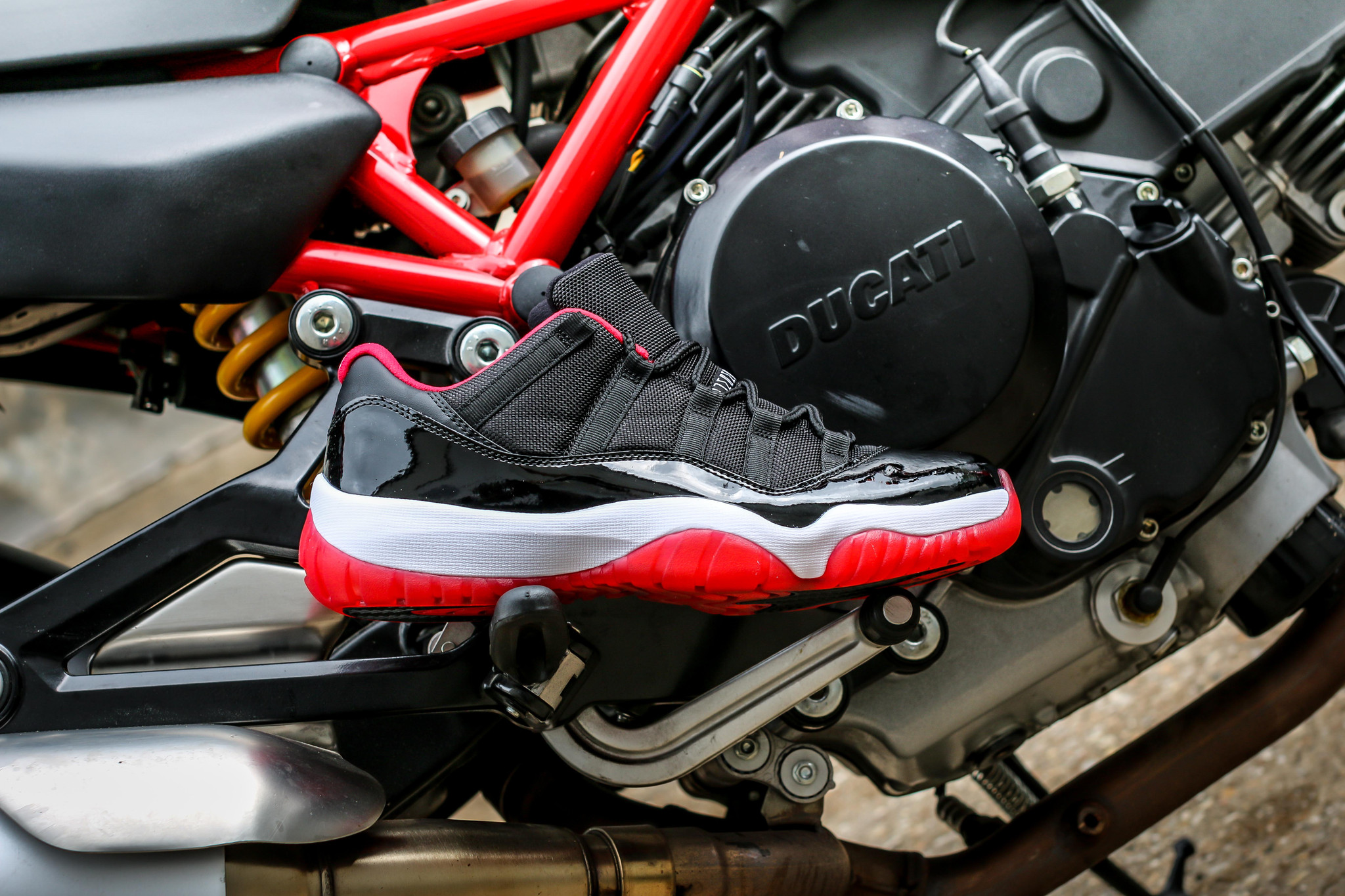 low bred jordans