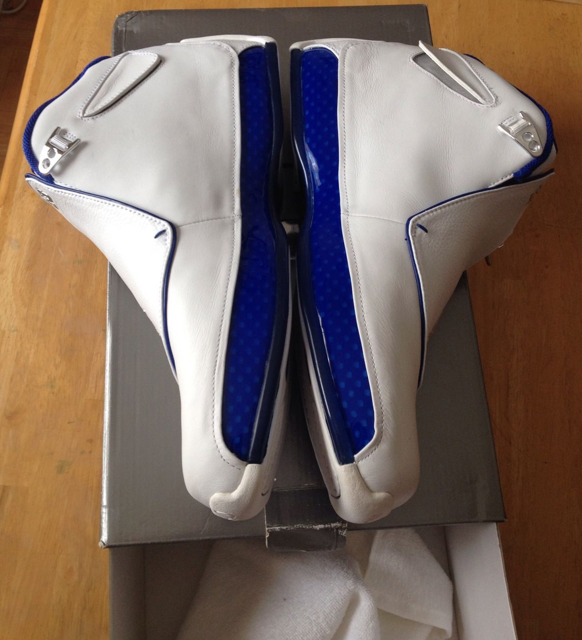 royal blue shoes jordans