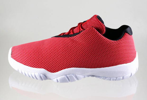 jordan future low red