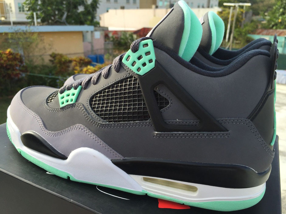 aj4 green glow