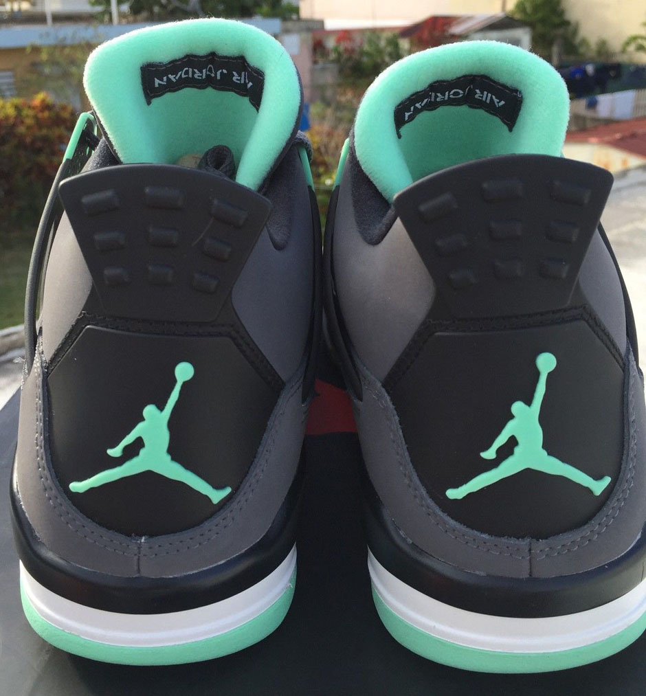 aj4 green glow