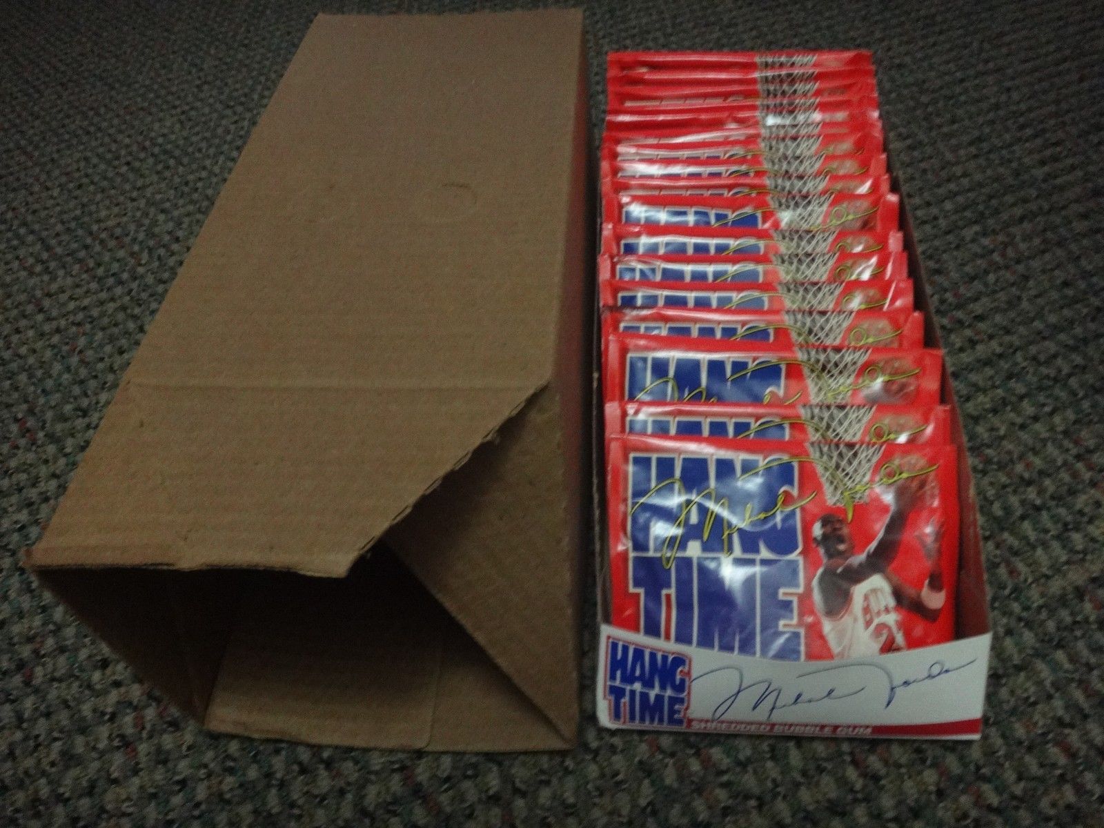 michael jordan chewing gum