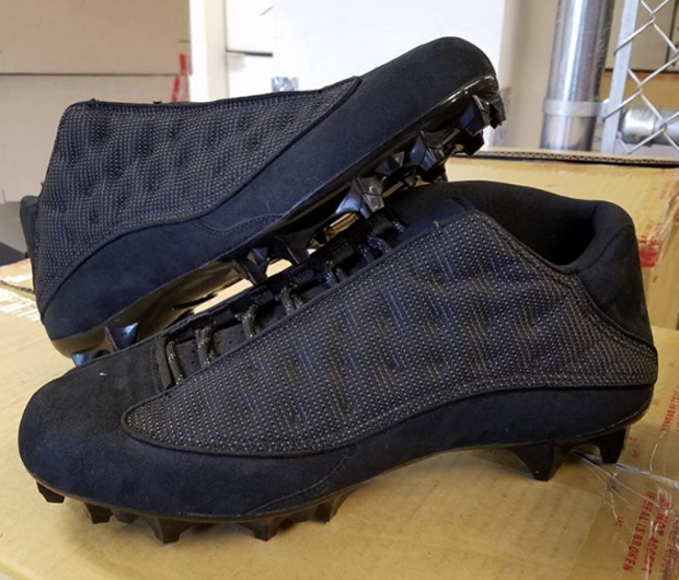 Dez Bryant Proves There's An Air Jordan 13 "Black Cat" Cleat Air
